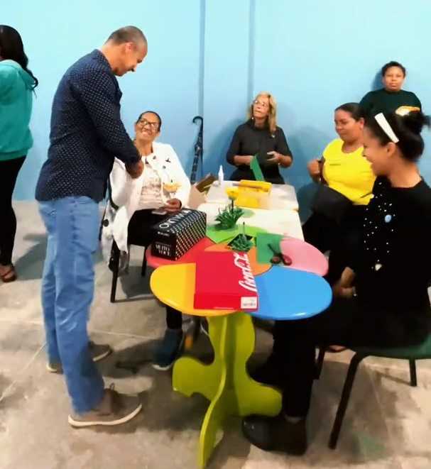 Camacã: Prefeitura ofereceu Curso de Flores Artificiais


